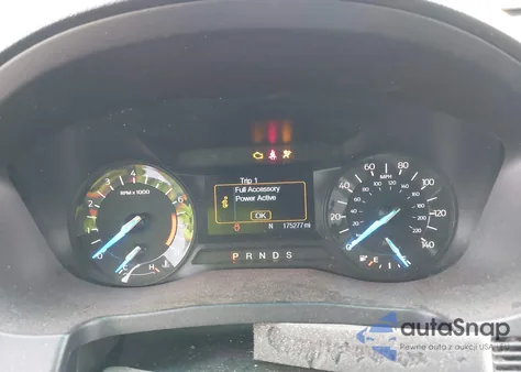 2016 Ford Explorer Xlt z USA, uszkodzony, nr VIN 1FM5K8D88GGC03049